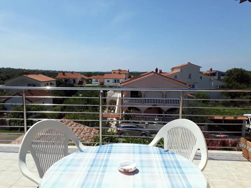 Apartments Nela Pola
