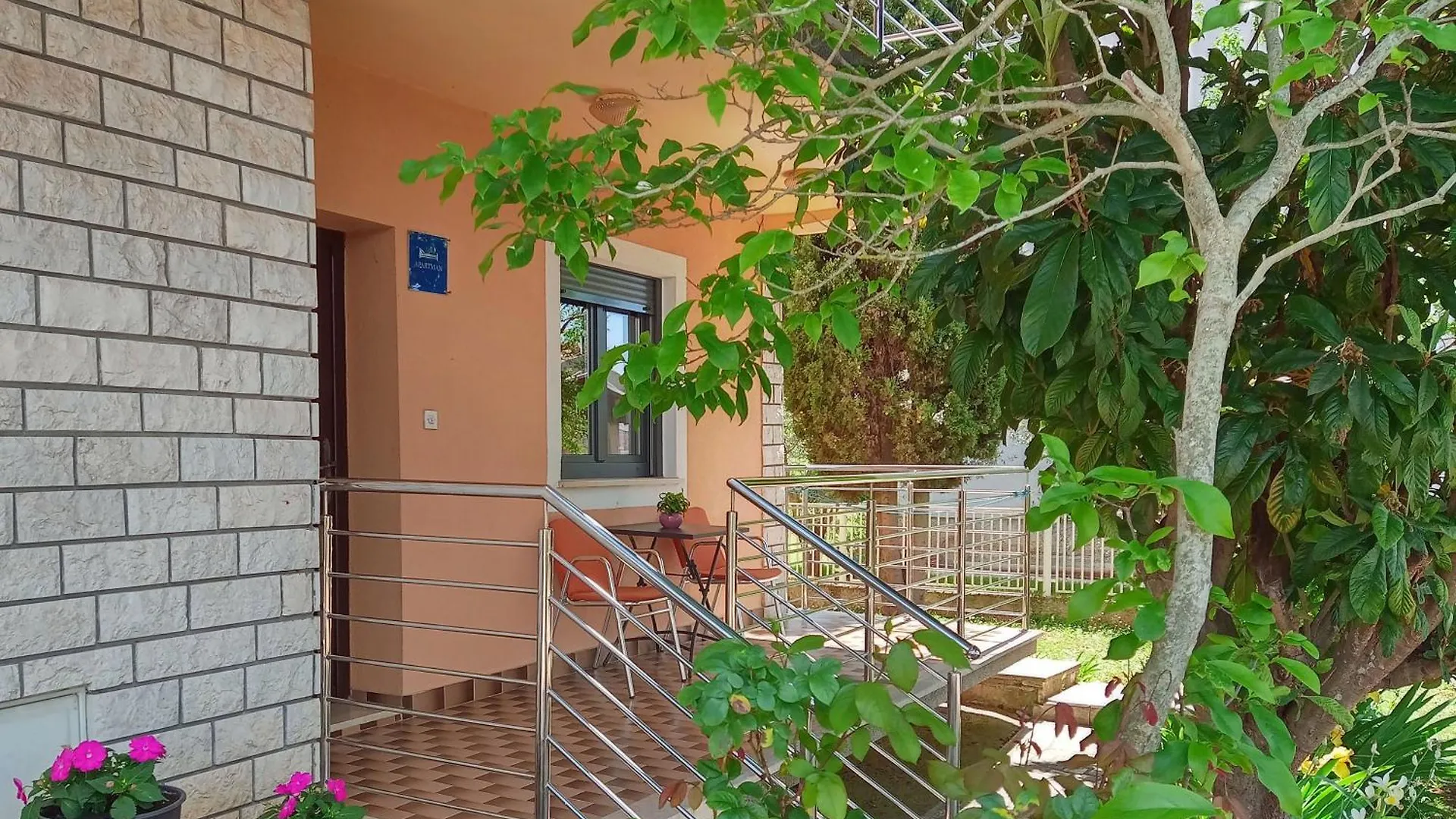 Apartments Nela Pola